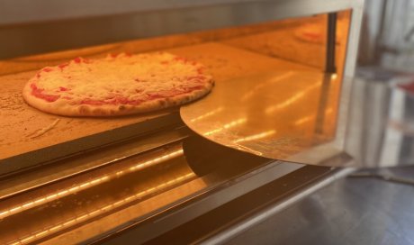 Les pizzas du camping les Jardins d'Agathe Cap d'Agde!